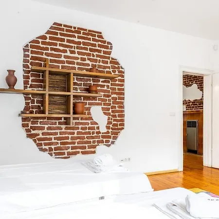 Elegant & Spacious In The Heart Of 소피아