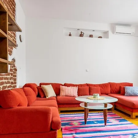דירה Elegant & Spacious In The Heart Of סופיה